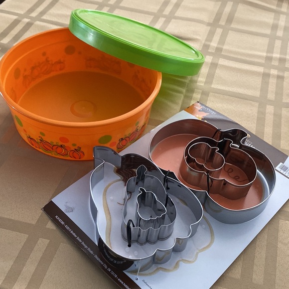 None Other - Fall Cookie Cutters, PLUS Cookie Container AND Decorative Wall Hangers